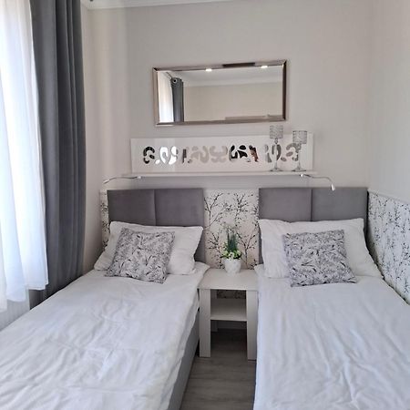 Pokoje Goscinne I Apartamenty Margaret Kudowa-Zdrój Eksteriør bilde